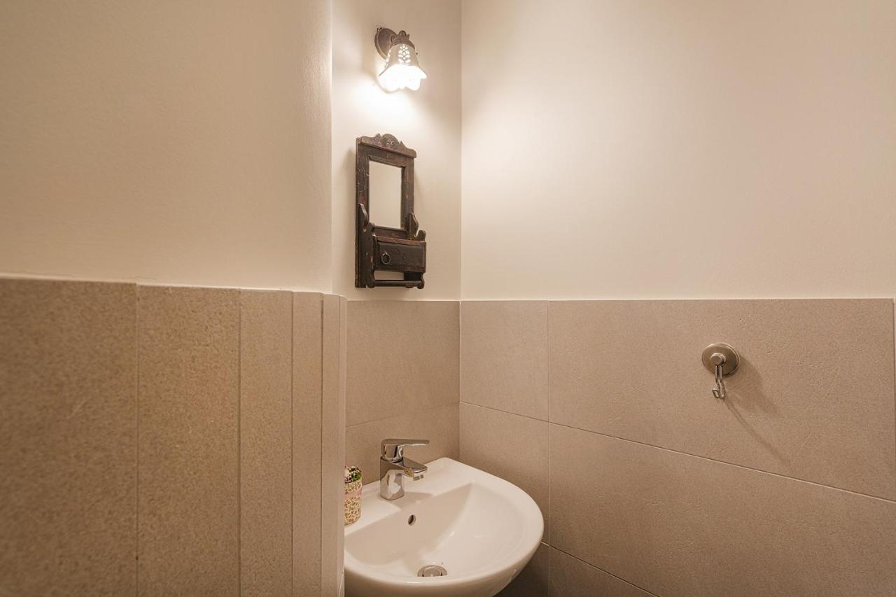 Lomellini Palace Apartments By Wonderful Italy 제노바 외부 사진